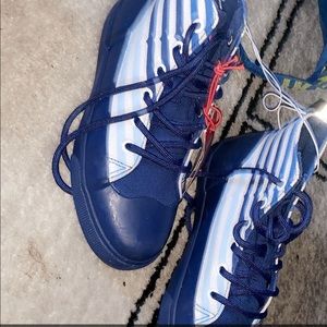 Brand new kids size 3